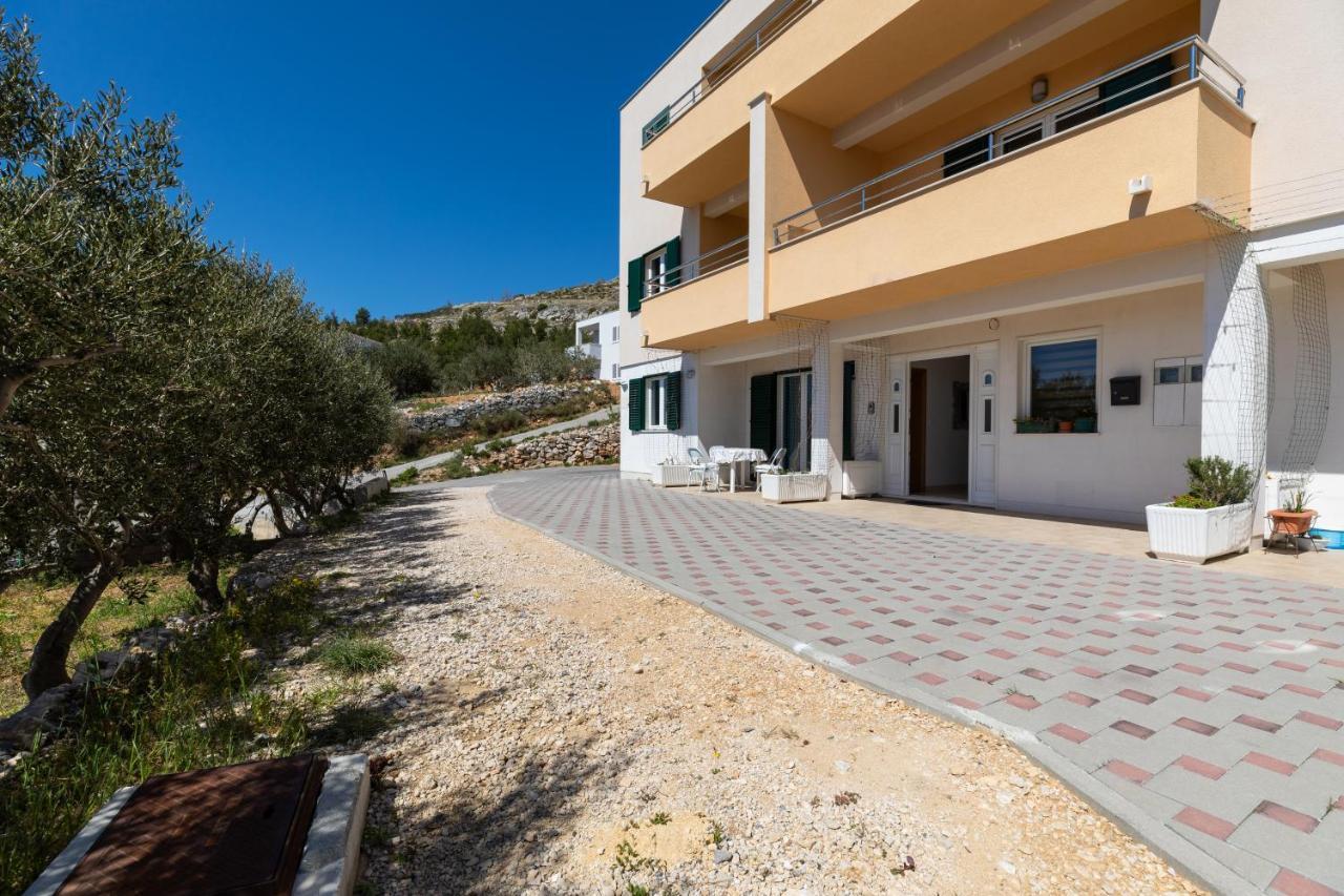 Apartments With A Parking Space Dugi Rat, Omis - 19516 Экстерьер фото