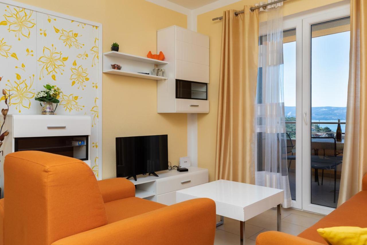Apartments With A Parking Space Dugi Rat, Omis - 19516 Экстерьер фото