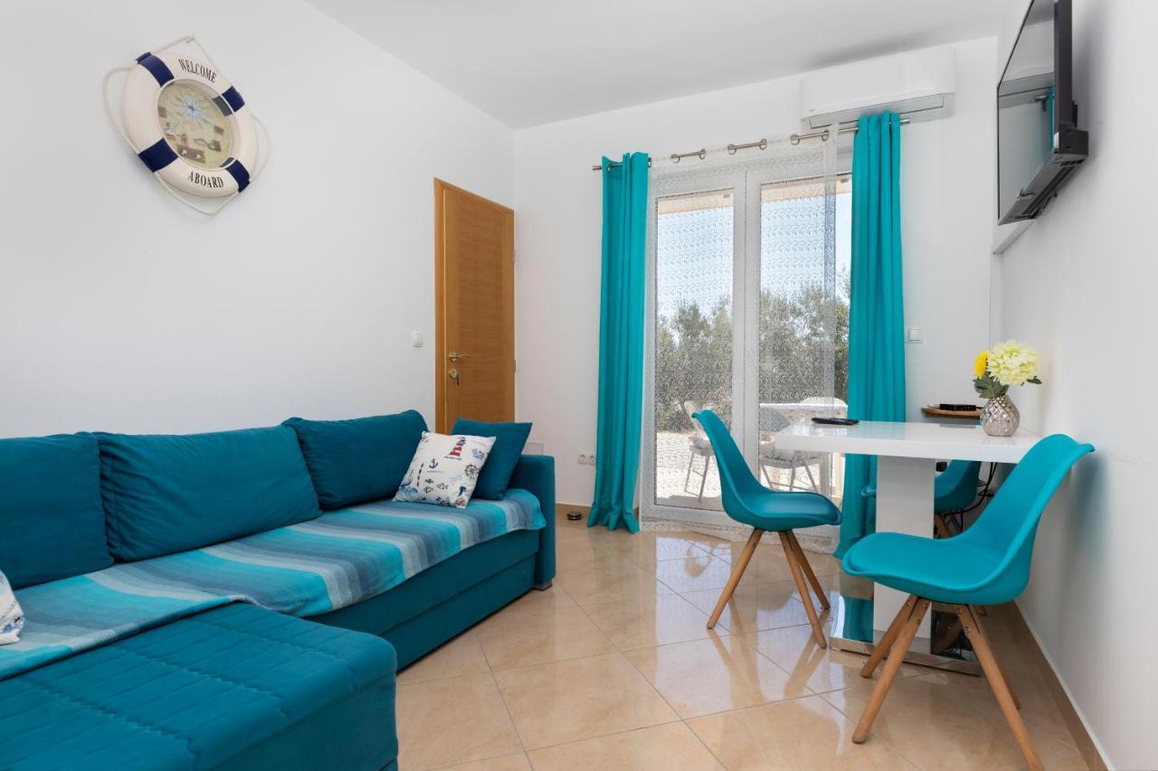 Apartments With A Parking Space Dugi Rat, Omis - 19516 Экстерьер фото