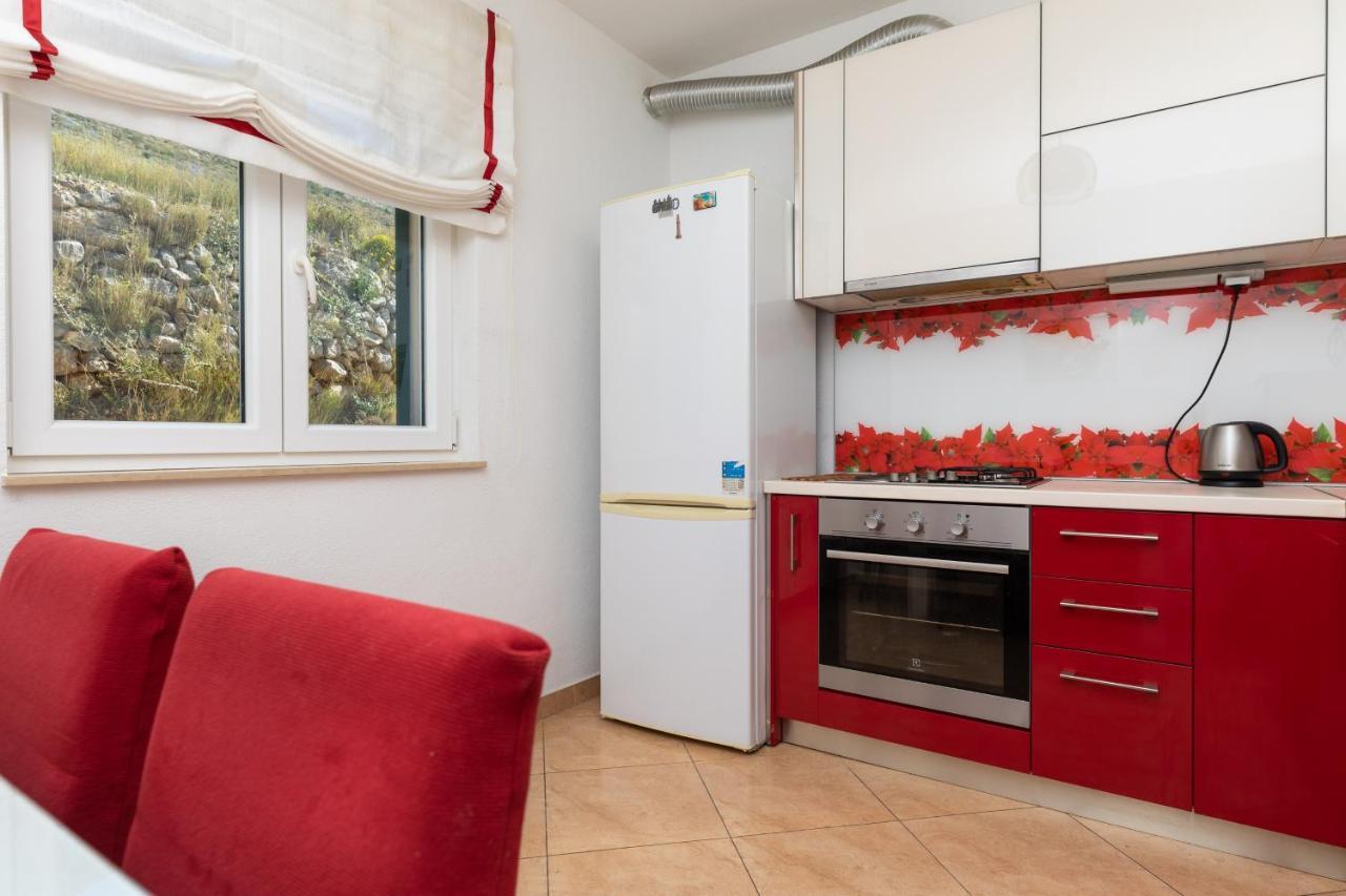 Apartments With A Parking Space Dugi Rat, Omis - 19516 Экстерьер фото